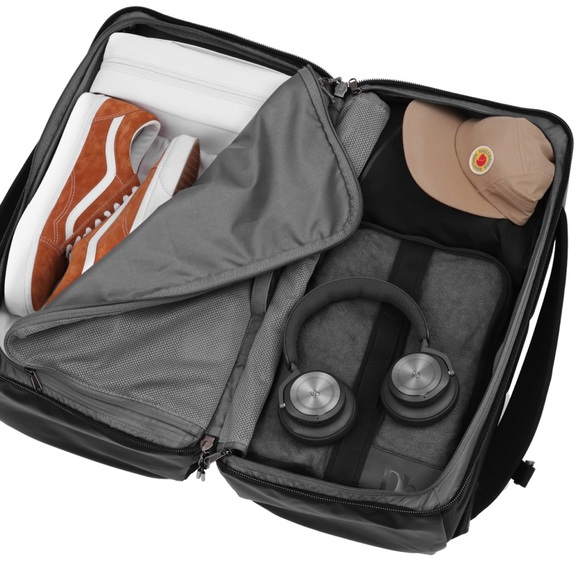 Db Journey Hytta Split Duffel Bag Backpack 50L - "DB" Carry-On Bag - Black Out - Picture 3 of 16